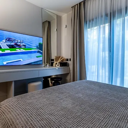 Apartment Luxurious - Azulis#3 - 2br Fully Equipped - Garden - Free Parking