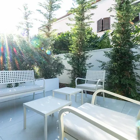 Luxurious - Azulis#3 - 2br Fully Equipped - Garden - Free Parking Apartment Olbia