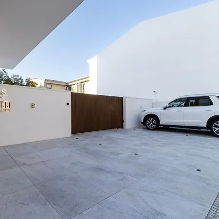 Luxurious - Azulis#3 - 2br Fully Equipped - Garden - Free Parking Apartment *