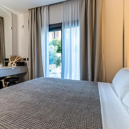 Διαμέρισμα Luxurious - Azulis#3 - 2br Fully Equipped - Garden - Free Parking