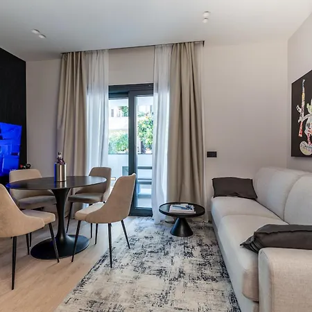 Luxurious - Azulis#3 - 2br Fully Equipped - Garden - Free Parking Apartament *