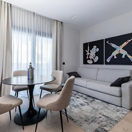 Azulis Pisano Suite 3 Garden *