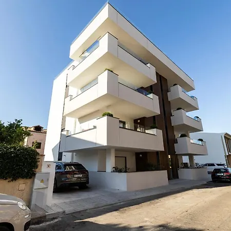 Azulis Pisano Suite 3 Garden Olbia