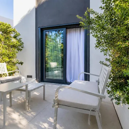 Azulis Pisano Suite 3 Garden Olbia