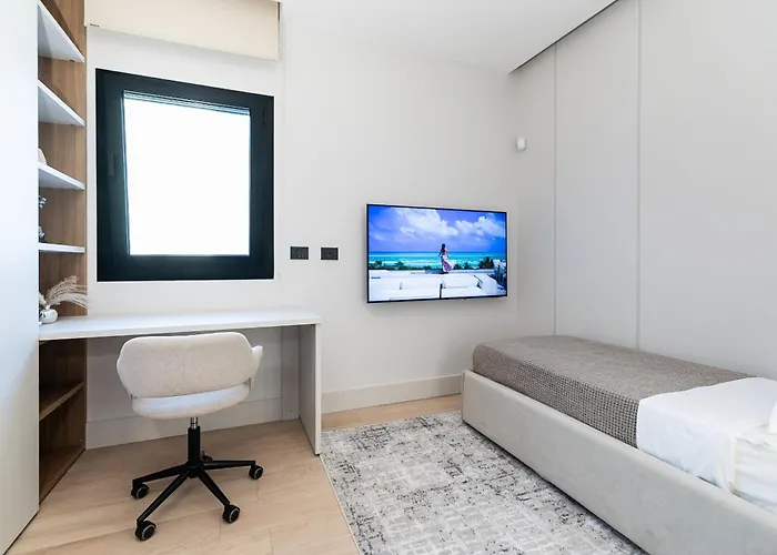 Azulis 3 - 2Br Apartment With Garden & Parking, Aldo Moro Olbia Apartamento *