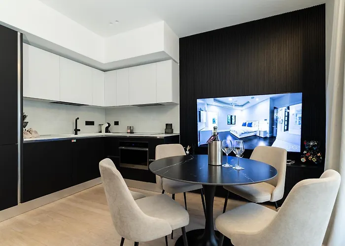 Luxurious - Azulis#3 - 2br Fully Equipped - Garden - Free Parking Διαμέρισμα Όλμπια