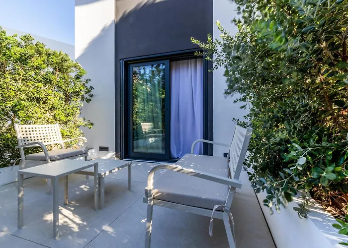 Διαμέρισμα Luxurious - Azulis#3 - 2br Fully Equipped - Garden - Free Parking
