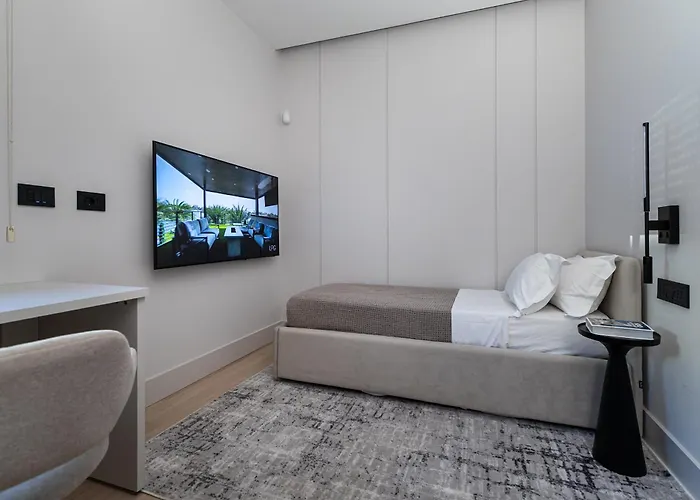 Luxurious - Azulis#3 - 2br Fully Equipped - Garden - Free Parking Apartman *