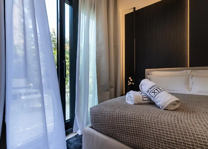 Apartman Luxurious - Azulis#3 - 2br Fully Equipped - Garden - Free Parking