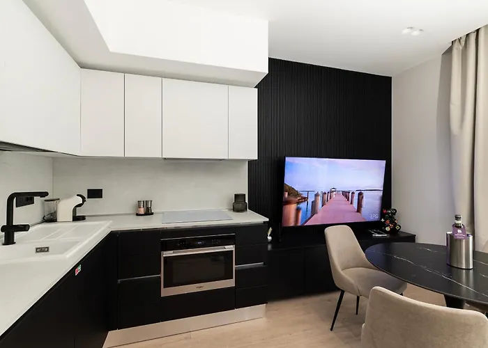 Luxurious - Azulis#3 - 2br Fully Equipped - Garden - Free Parking Διαμέρισμα *